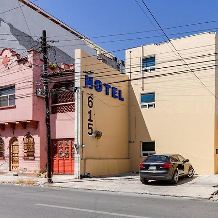 Ayenda Blue Cristal Hotel Monterrei Exterior foto